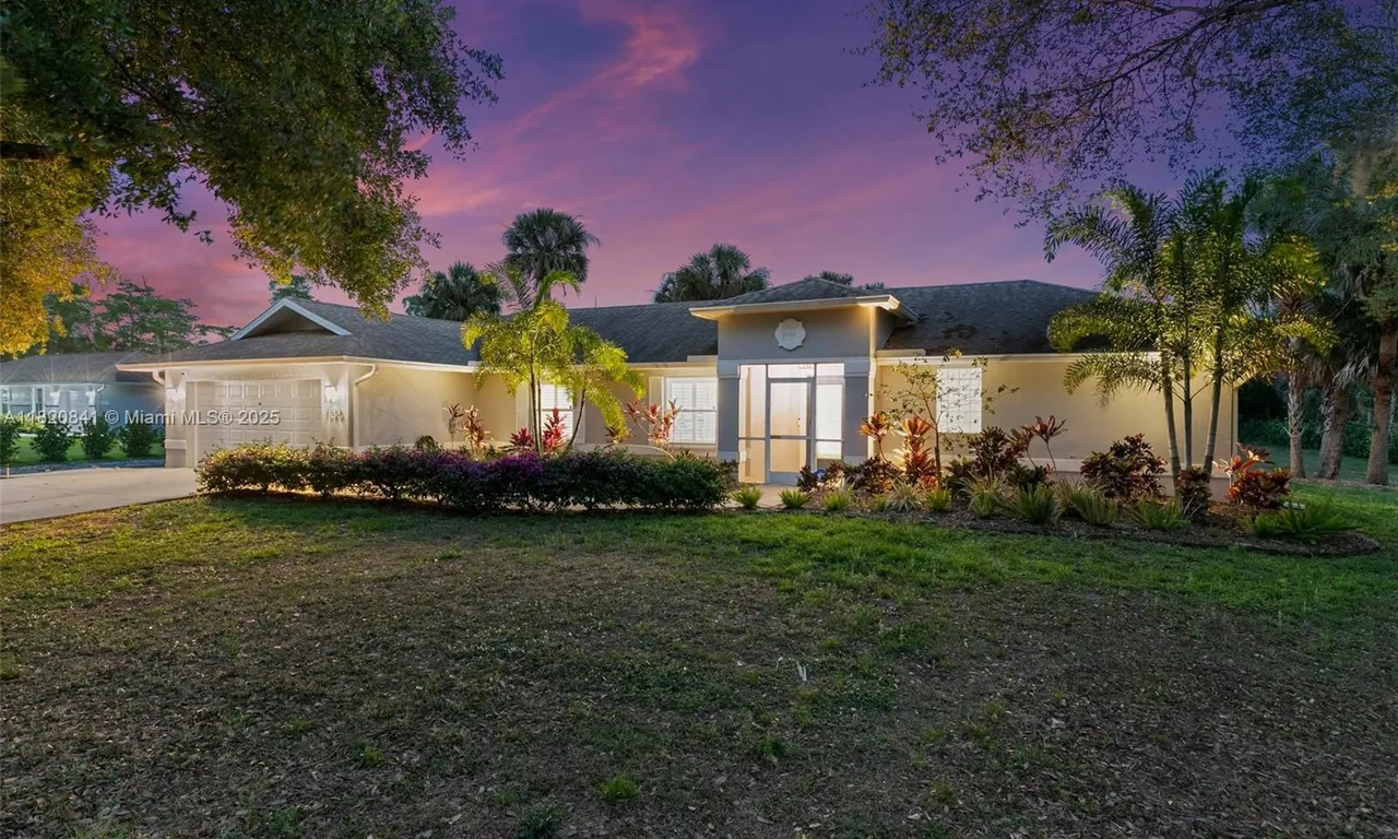 1020 SW 19th St SW, Naples FL 34117