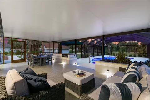 1020 SW 19th St SW, Naples FL 34117
