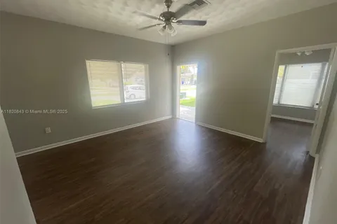 6428 Plunkett St, Hollywood FL 33023