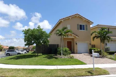 8963 SW 215th Ln, Cutler Bay FL 33189