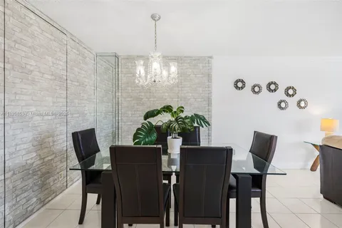 2017 S Ocean Dr # 606, Hallandale Beach FL 33009