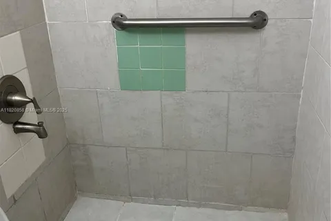 2331 NW Flagler Ter REAR, Miami FL 33125