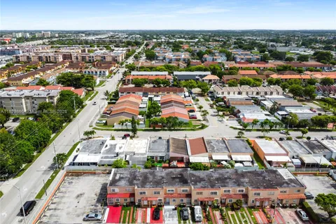 1789 W 57th St # 203, Hialeah FL 33012