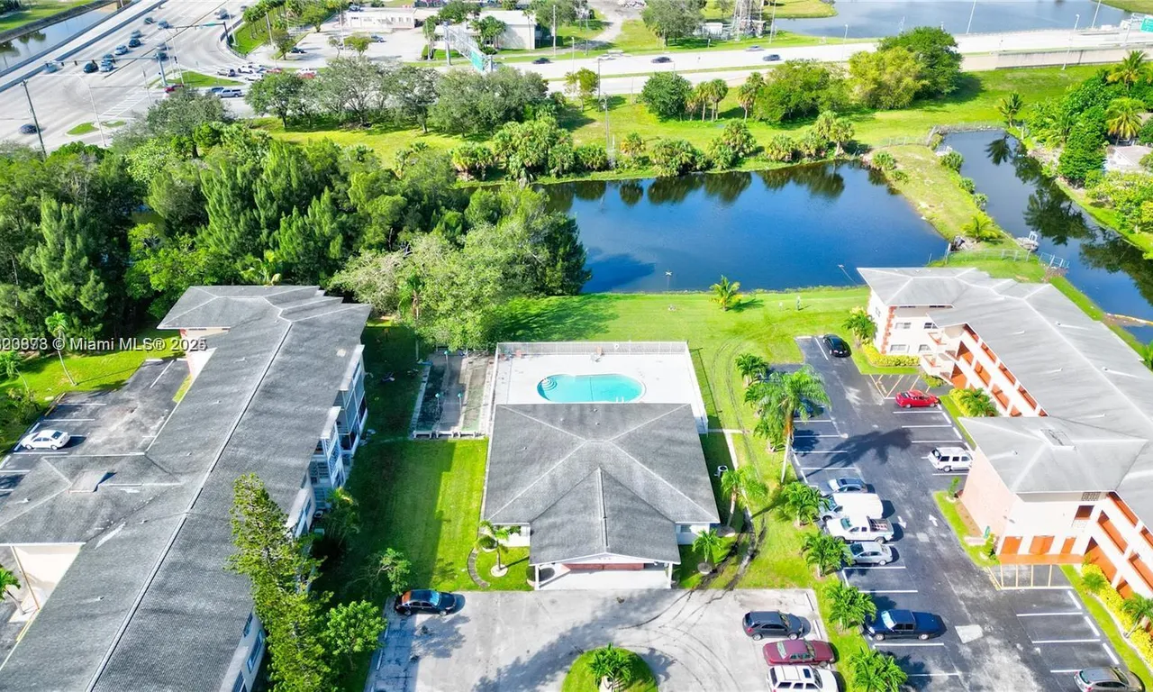 4730 NW 10th Ct # 314, Plantation FL 33313