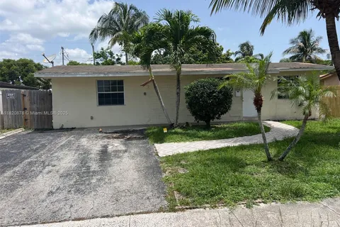 7771 Simms St, Hollywood FL 33024