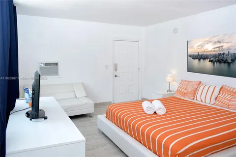 1600 Pennsylvania Ave # 10, Miami Beach FL 33139