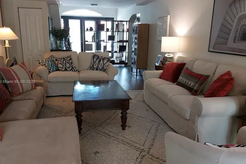 832 Wallace St, Coral Gables FL 33134