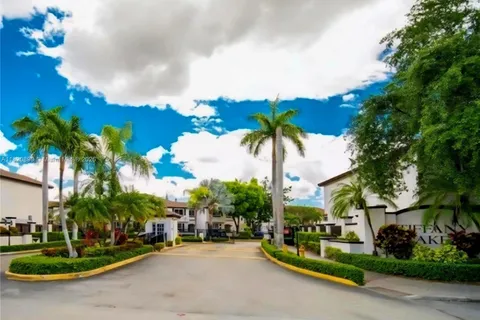 8635 SW 152nd Ave # 218, Miami FL 33193