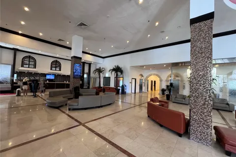 19201 N Collins Ave # 826, Sunny Isles Beach FL 33160
