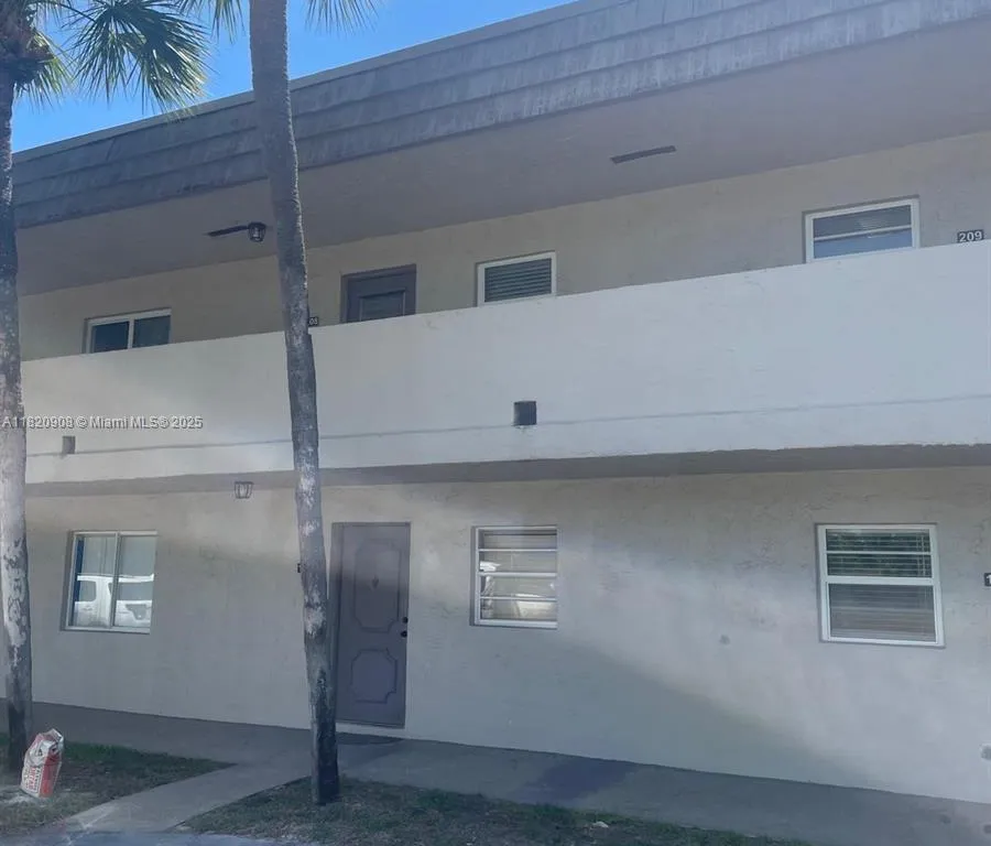 2900 Fiore Way # 1080, Delray Beach FL 33445