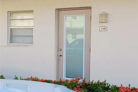 5181 W Oakland Park Blvd # 112, Lauderdale Lakes FL 33313