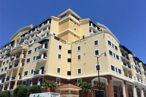 8390 SW 72nd Ave # 710, Miami FL 33143