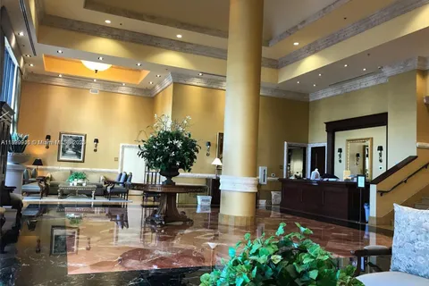 8390 SW 72nd Ave # 710, Miami FL 33143