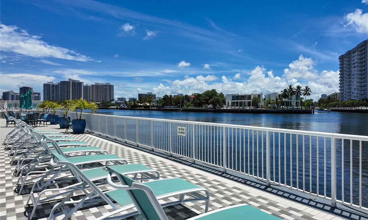 1913 S Ocean Dr # 405, Hallandale Beach FL 33009
