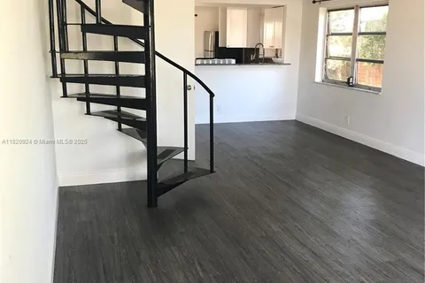 2444 SW 58 Mnr, Dania Beach FL 33312