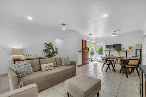 19770 SW 101st Ave, Cutler Bay FL 33157