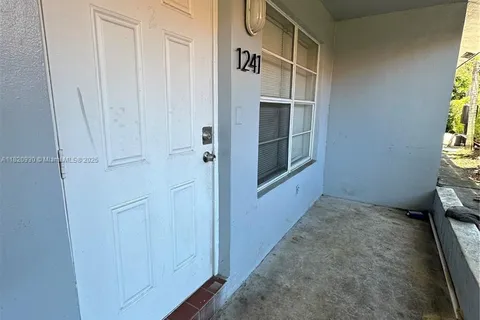 1241 NE 2nd Ave # 1241, Fort Lauderdale FL 33304