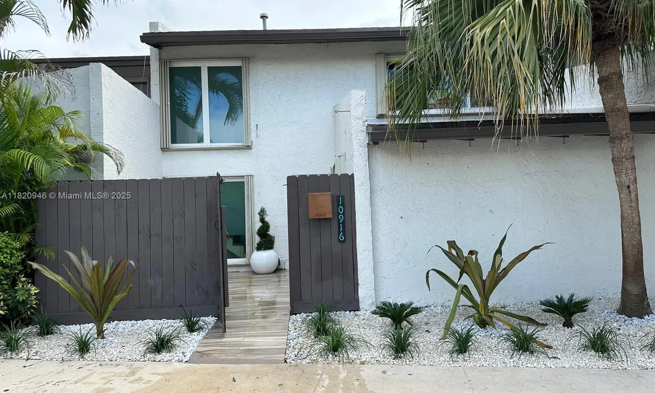 10916 SW 70th Ter, Miami FL 33173