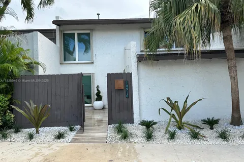 10916 SW 70th Ter, Miami FL 33173