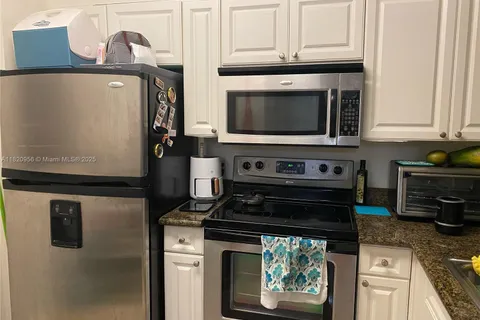 1 Glen Royal Pkwy # 1503, Miami FL 33125