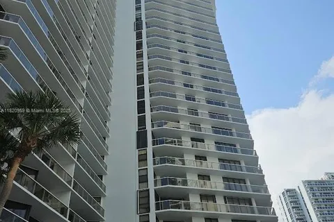 20281 E Country Club Dr # 1412, Aventura FL 33180