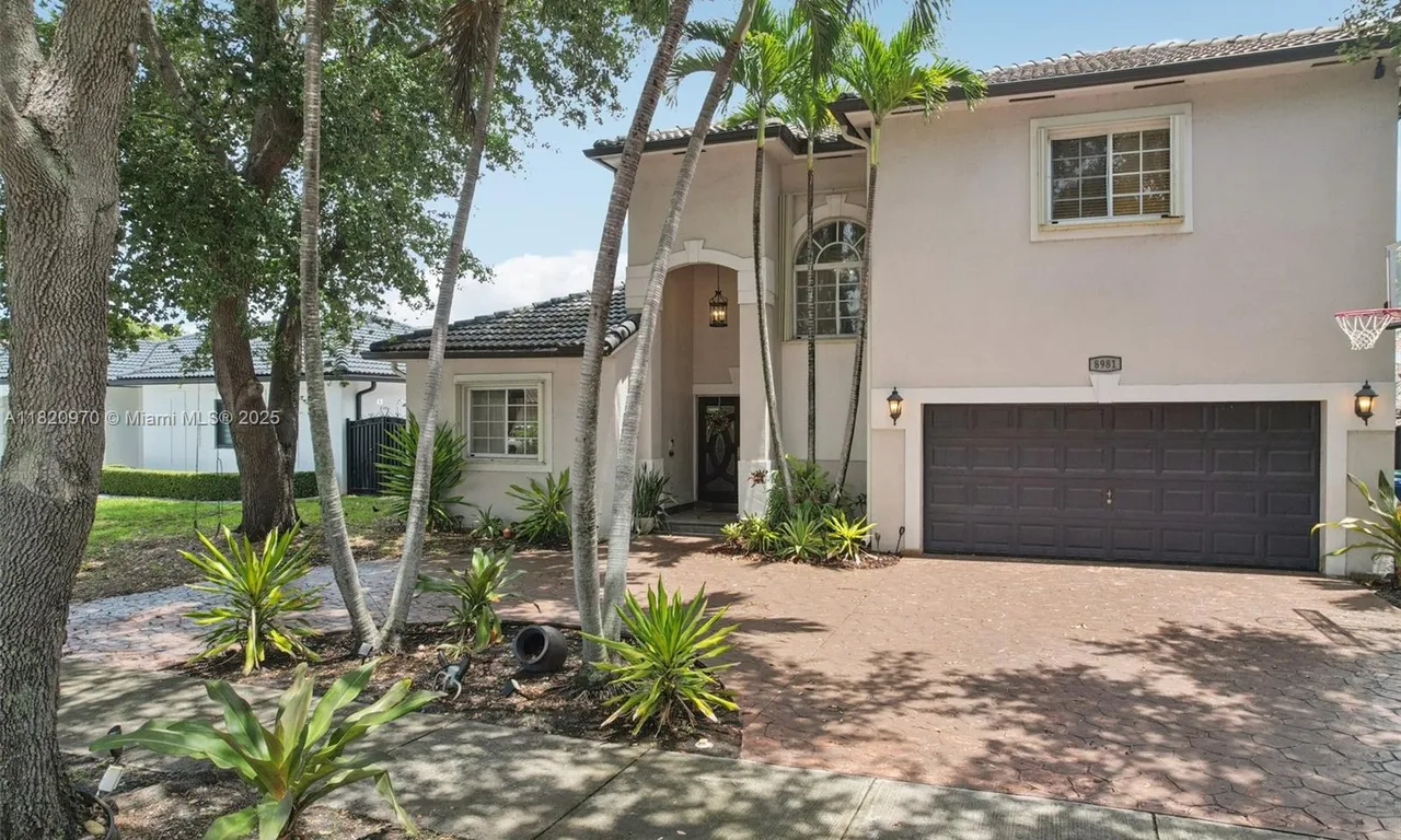 8981 NW 166th Ter, Miami Lakes FL 33018