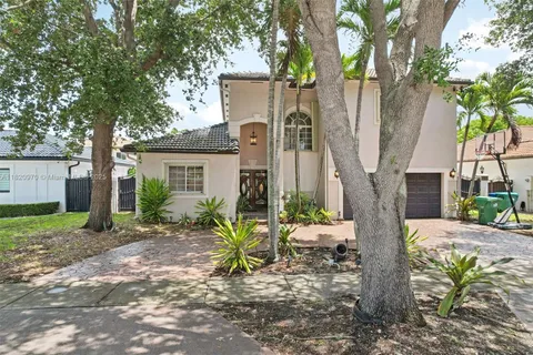 8981 NW 166th Ter, Miami Lakes FL 33018