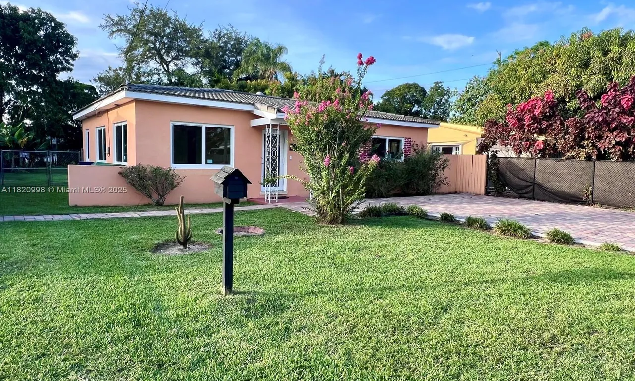 6225 SW 26th St, Miami FL 33155