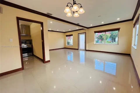 6225 SW 26th St, Miami FL 33155