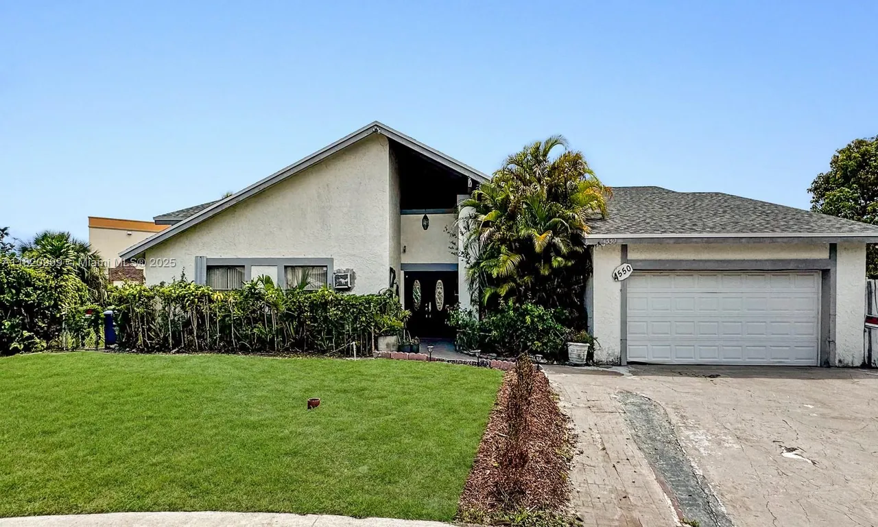 4550 NW 65th Way, Lauderhill FL 33319