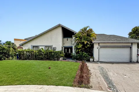 4550 NW 65th Way, Lauderhill FL 33319