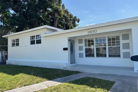 19130 NW 10th Ct, Miami Gardens FL 33169