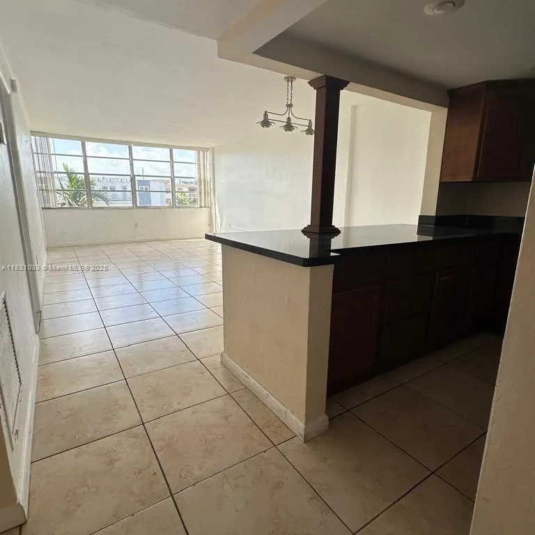 2175 NE 170th St # 305, North Miami Beach FL 33162