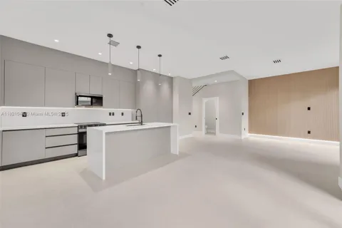 3318 Day Ave # 6, Miami FL 33133