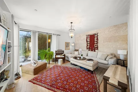 163 N Shore Dr # 1, Miami Beach FL 33141