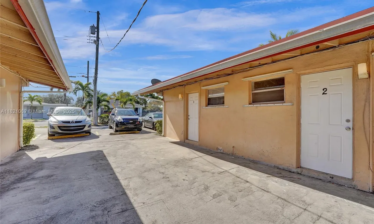 5797 Flagler St # 2, Hollywood FL 33023