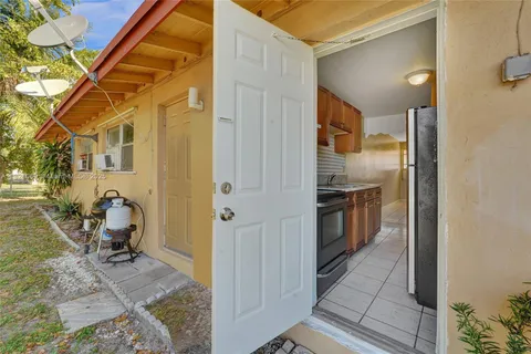 5797 Flagler St # 2, Hollywood FL 33023