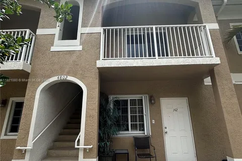 4802 Washington St # 10, Hollywood FL 33021