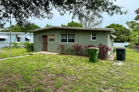440 NW 134th St, North Miami FL 33168