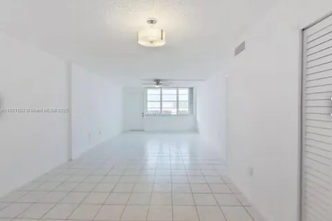 245 18th St # 801, Miami Beach FL 33139