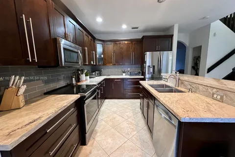 2214 SE 23rd Ave # 2214, Homestead FL 33035