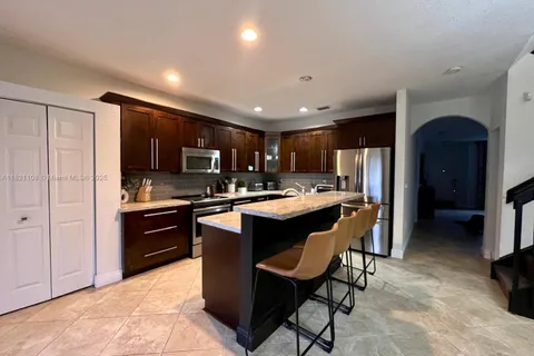 2214 SE 23rd Ave # 2214, Homestead FL 33035