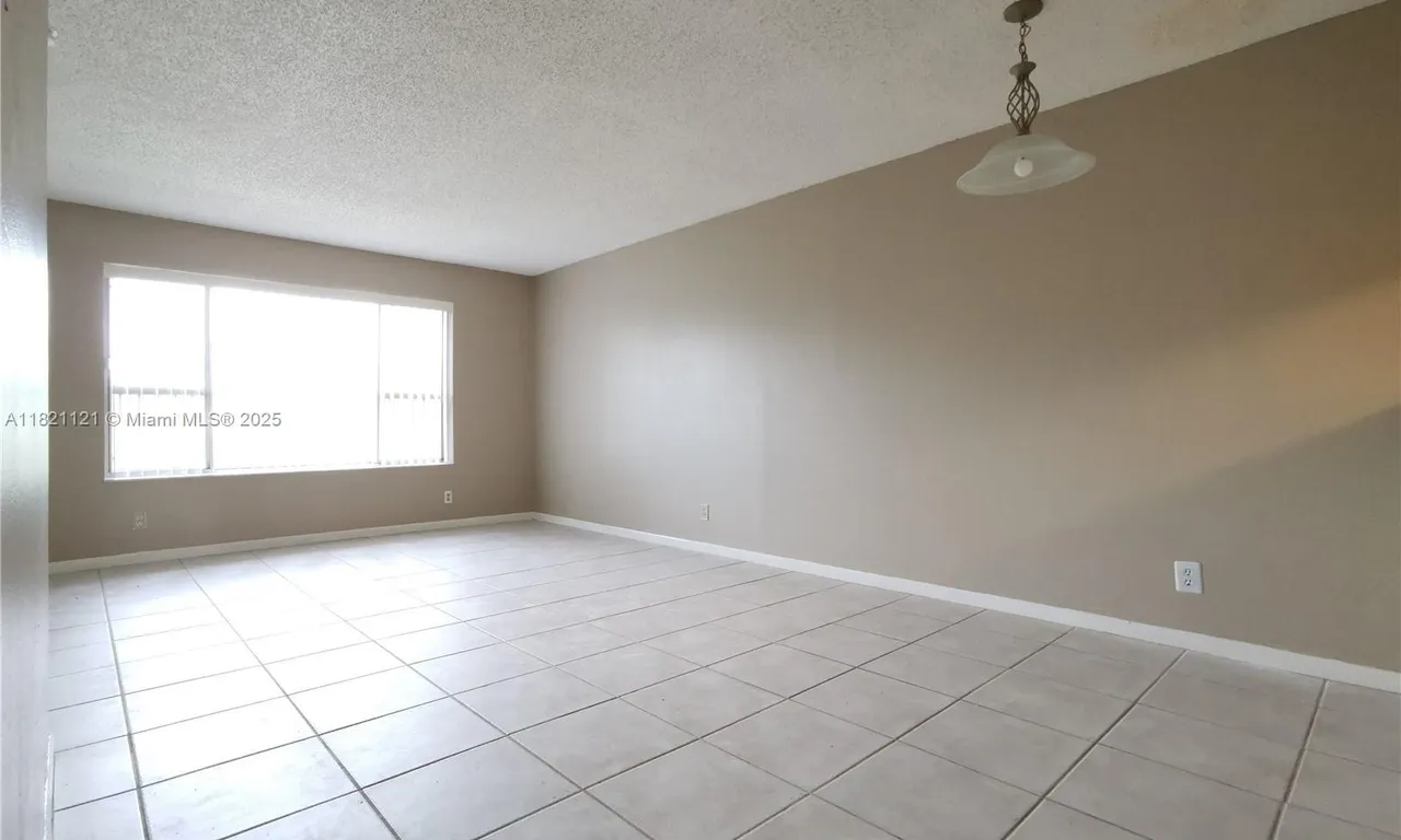 10179 Twin Lakes Dr # K, Coral Springs FL 33071