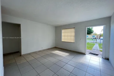 2443 NW 7th St, Pompano Beach FL 33069