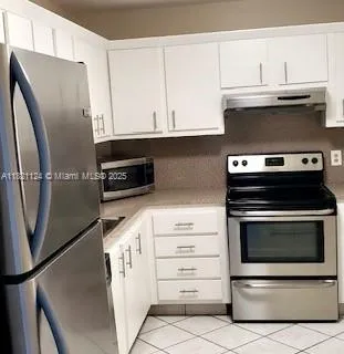 3800 S Ocean Dr # 425, Hollywood FL 33019