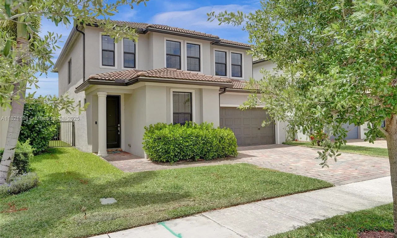 4833 San Fratello Cir, Lake Worth FL 33467