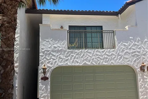 2837 Hidden Harbour Ct, Dania Beach FL 33312