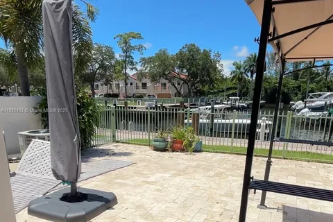 2837 Hidden Harbour Ct, Dania Beach FL 33312