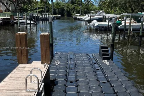 2837 Hidden Harbour Ct, Dania Beach FL 33312