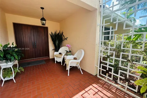 13205 SW 119th St, Miami FL 33186
